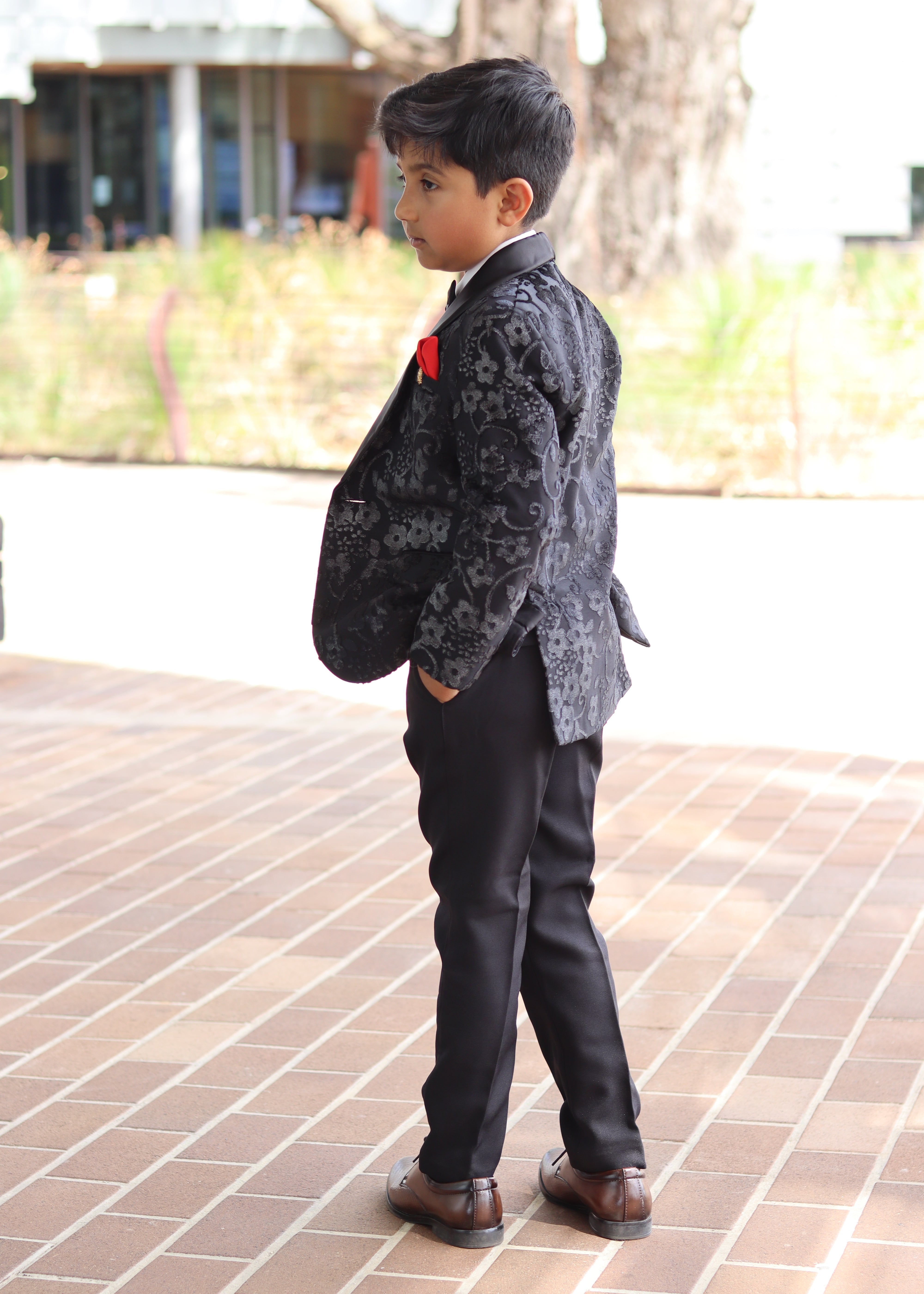 Boys Luxury Suit - Black Tuxedo 01