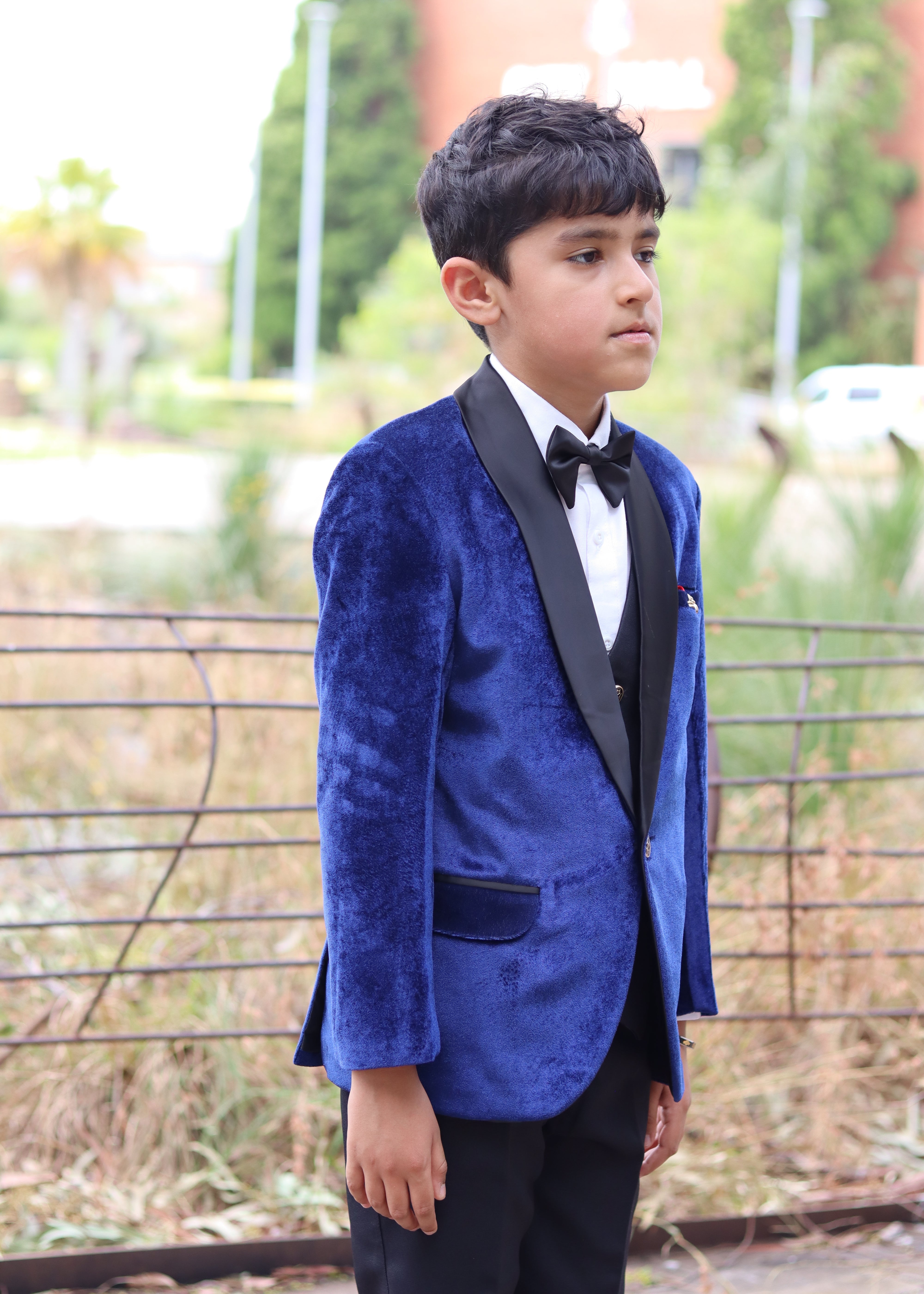 Boys Slim Fit Blue Tuxedo 5Pc Set - Velvet Suit