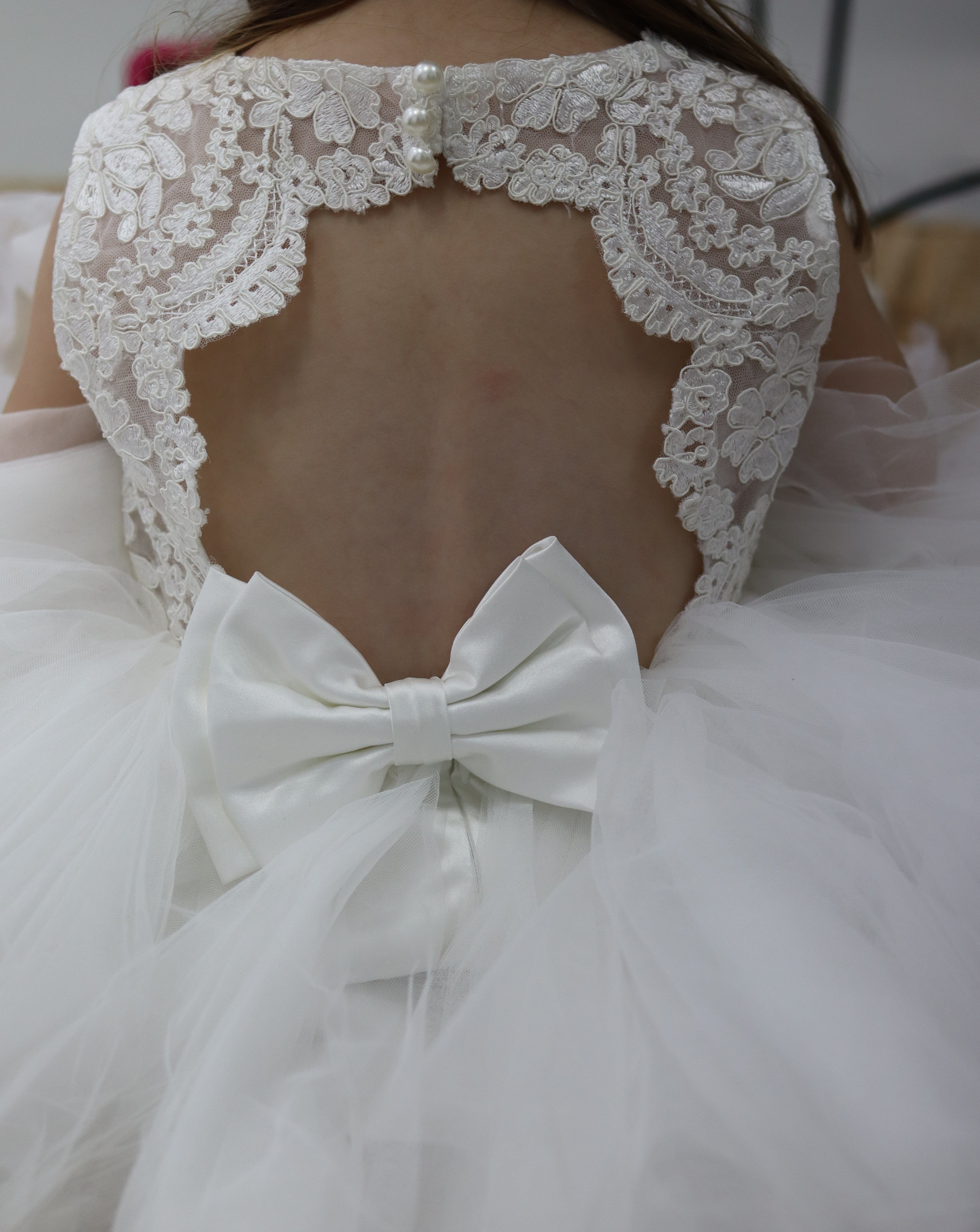 Ivory Lace Tulle Keyhole Backless Flower Girl Dress