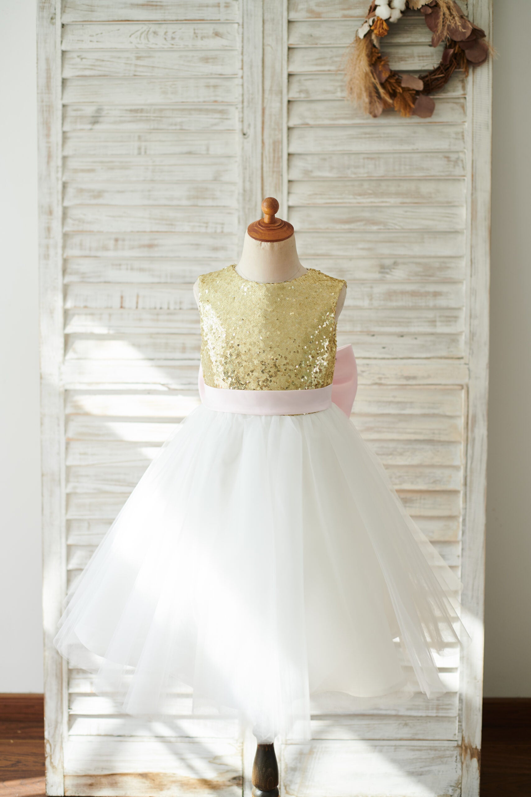 Boutique White/Gold Sequin Dress With Big Pink Bowknot