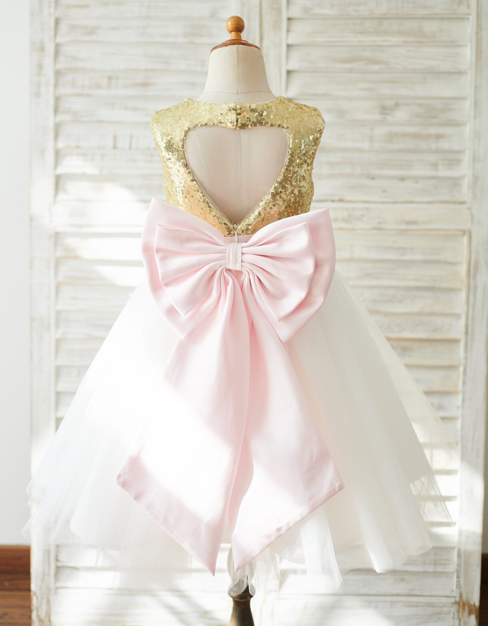 Boutique White/Gold Sequin Dress With Big Pink Bowknot