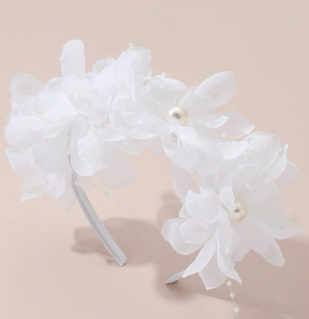 White Flowers With Pearls Headband